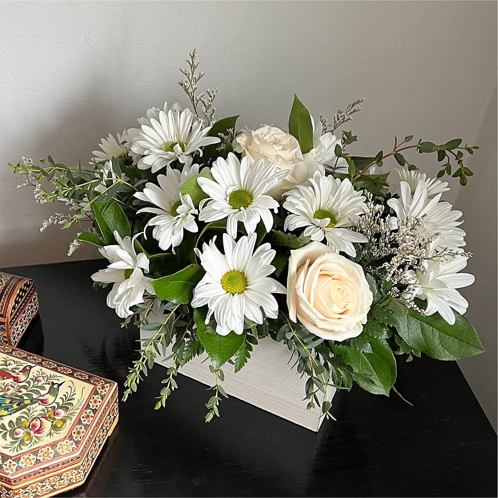 Fresh Linen Box Bouquet – SOBEY'S, Mississauga ON