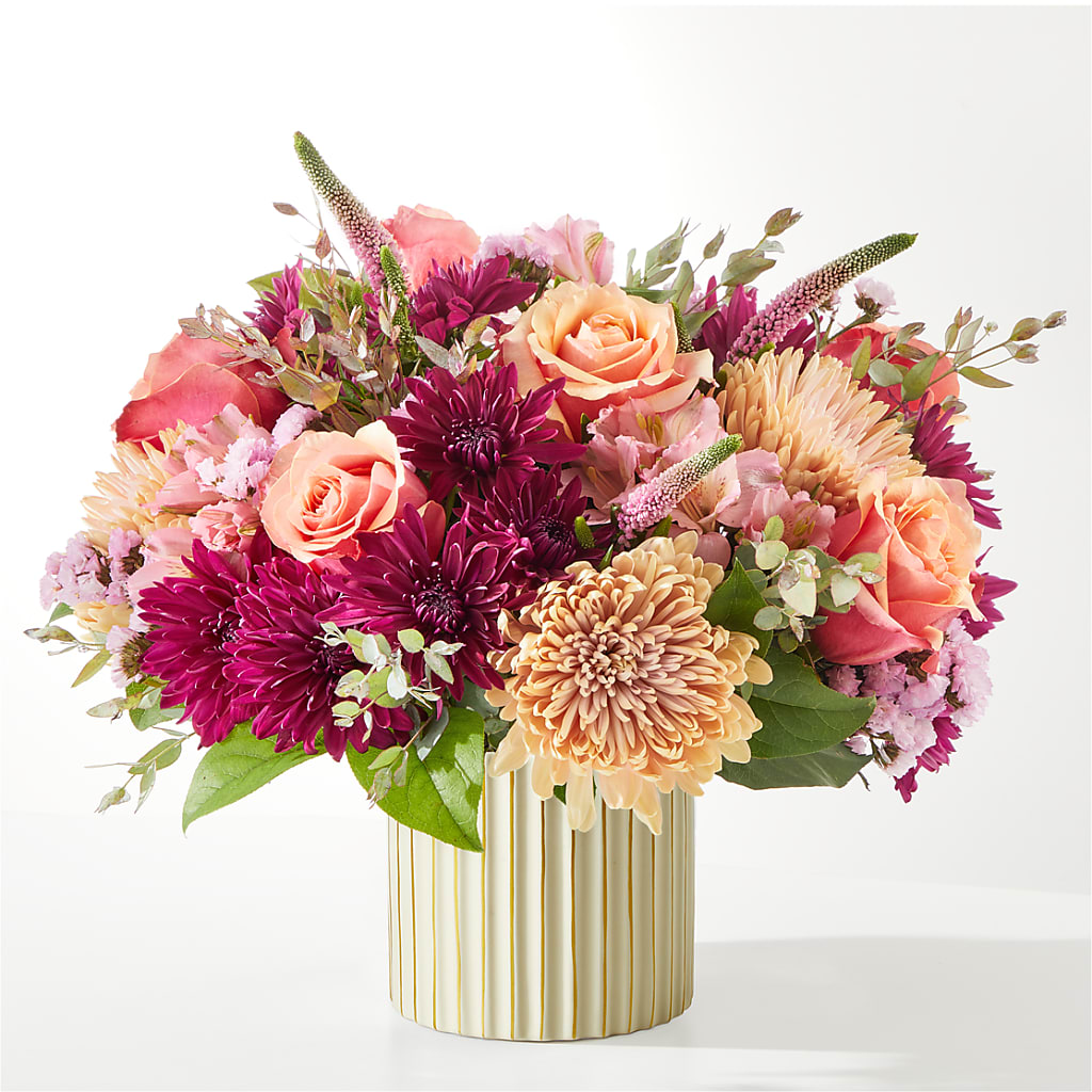 Berry Cobbler Bouquet with Ivory Vase – SOBEY'S, Mississauga ON