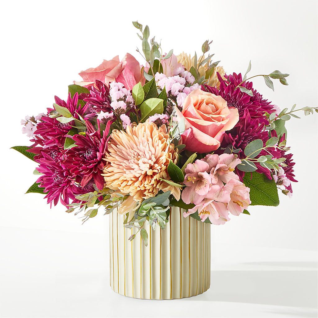 Berry Cobbler Bouquet with Ivory Vase – SOBEY'S, Mississauga ON